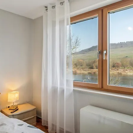 Mit Balkon Und Schoenem Moselblick By Interhome 公寓 施莱希